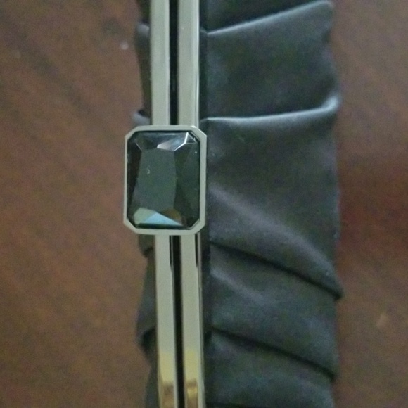 Apt 9 Black Satin Clutch With Hidden Strap - Picture 3 of 8